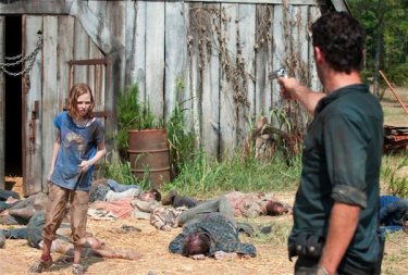 The Walking Dead: Rick spara a Sophia