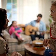 Jack of the Red Hearts: Annasophia Robb e Famke Janssen in una scena del film