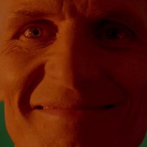 The Strain: un primo piano dell'attore Richard Sammel tratto dall'episodio Dead End