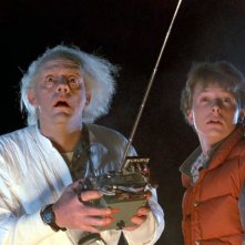 Ritorno al futuro: Christopher Lloyd e Michael J. Fox in una scena del film