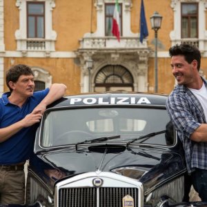 Rosso Mille Miglia: Rosario Petix e Maurizio Francone in una scena del film