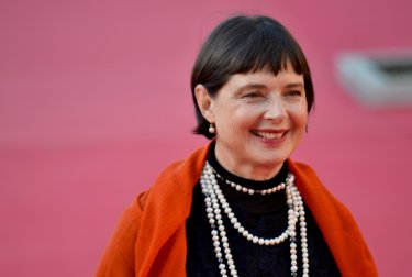 Roma 2015: Isabella Rossellini sorride sul red carpet