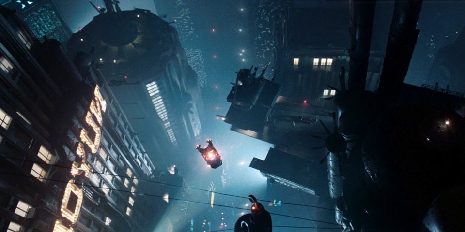 Una sequenza di BLADE RUNNER