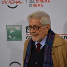 Roma 2015: Ettore Scola sorride al photocall di Ridendo e Scherzando