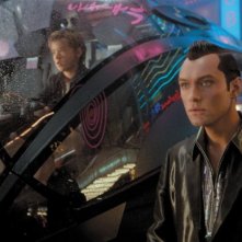 A.I. Intelligenza artificiale: Jude Law e Haley Joel Osment in una scena