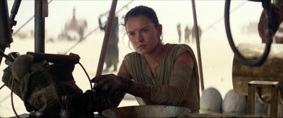 Star Wars: Episodio VII - Il risveglio della Forza: Daisy Ridley nel trailer finale del film
