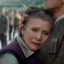 Star Wars: Episodio VII - Il risveglio della Forza: un abbraccio tra Carrie Fisher e Harrison Ford nel trailer finale del film