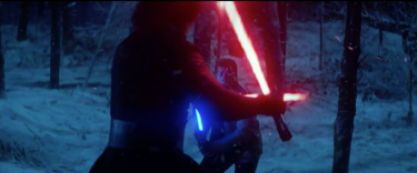 Star Wars: Episodio VII - Il risveglio della Forza: scontro tra spade laser nel trailer finale del film