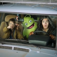 Ghosthunters - Gli acchiappafantasmi: Anke Engelke, Milo Parker e Hugo in una divertente immagine del film