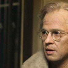 Un primo piano di Brad Pitt nel film Il curioso caso di Benjamin Button