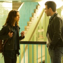 Hitman: Agent 47, Hannah Ware e Zachary Quinto in una scena del film