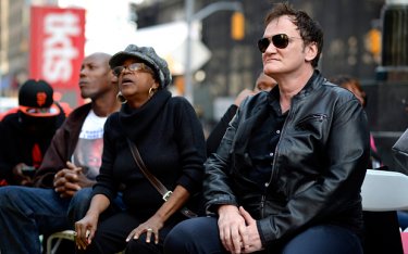 Quentin Tarantino alla manifestazione di New York per chiedere la riforma della giustizia e dei corpi di polizia