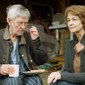 45 anni: Tom Courtenay e Charlotte Rampling in una scena del film