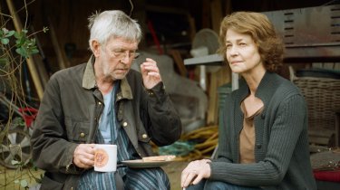 45 anni: Tom Courtenay e Charlotte Rampling in una scena del film