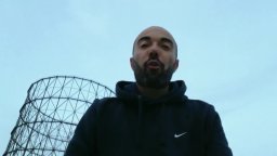 Lo stagista inaspettato - Recensione Selfie