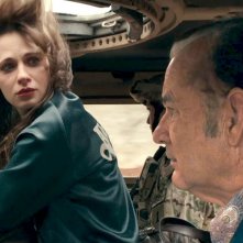 Rock the Kasbah: Bill Murray e Zooey Deschanel in una scena del film