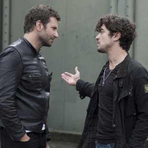 Il sapore del successo: Bradley Cooper e Riccardo Scamarcio in una scena del film