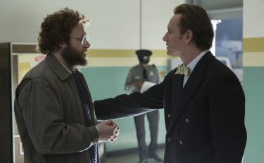 Steve Jobs: Michael Fassbender e Seth Rogen in una scena del film