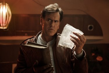 Ash vs.  Evil Dead: actor Bruce Campbell in a photo from the pilot