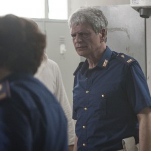 Gli ultimi saranno ultimi: Fabrizio Bentivoglio in una scena del film