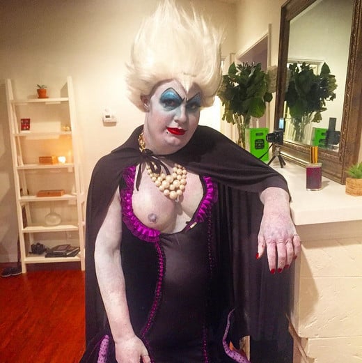 Colton Hayes vestito come Ursula: Halloween 2015