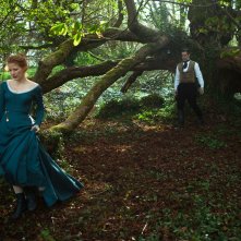 Miss Julie: Jessica Chastain e, sullo sfondo, Colin Farrell in un'immagine del film