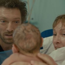 Mon roi - Il mio re: Emmanuelle Bercot e Vincent Cassel insieme con il figlio appena nato
