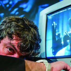 Standby for Tape Back-Up: un'immagine tratta dal film di Ross Sutherland