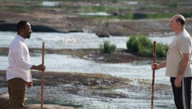 The Walking Dead: Lennie James e John Carroll Lynch in Qui non è qui