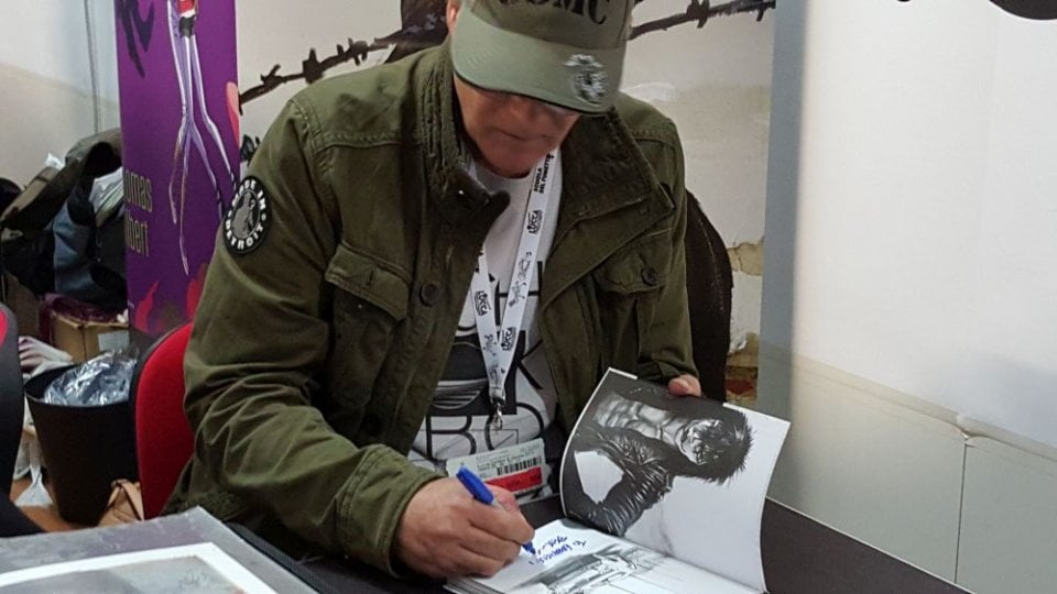 James O'Barr firma le edizioni de Il Corvo a Lucca Comic & Games 2015