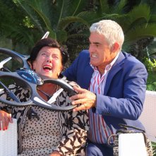 Matrimonio al Sud: Biagio Izzo e Maria Del Monte in una scena del film