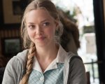 The Housemaid, Amanda Seyfried: “Mi sono divertita un mondo a interpretare un personaggio folle e bizzarro'