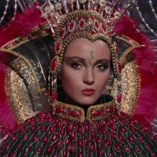 Jane Seymour è Solitaire in Agente 007 - vivi e lascia morire