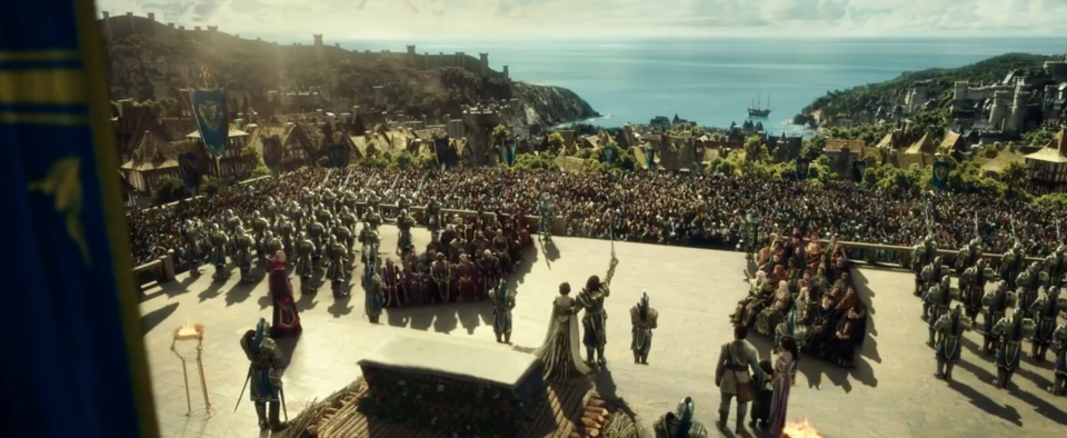 Warcraft - L'inizio: folla riunita nel trailer del film