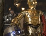 Star Wars: J.J. Abrams spiega perché C3PO ha un braccio rosso