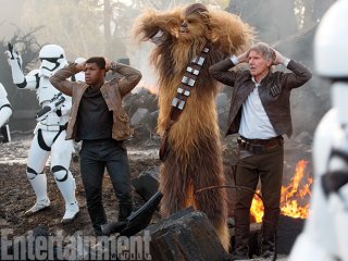 Star Wars: Il Risveglio della Forza - Finn, Chewbacca e Han Solo in un momento difficile