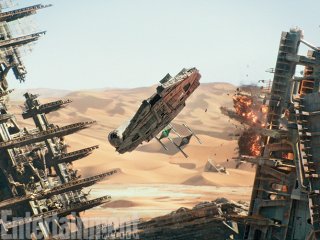 Star Wars: Il Risveglio della Forza - Il Millenium Falcon in volo