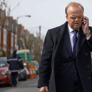 Capital: l'attore Toby Jones in un'immagine della serie della BBC