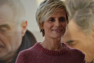 Isabella Ferrari sorridente al photocall di Uno per tutti