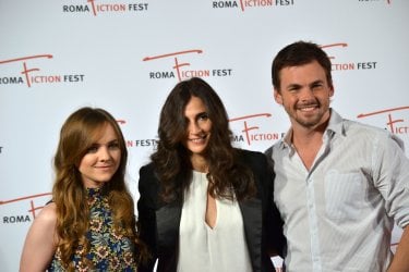 Roma Fiction Fest 2015: Michaela Watkins, Tommy Dewey e Tara Lynne Barr in uno scatto al photocall di Casual