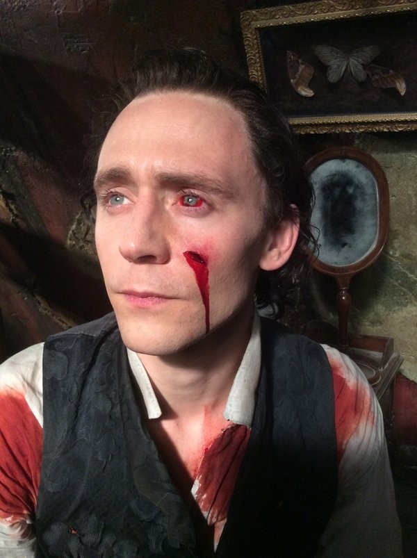 Crimson Peak - Tom Hiddleston sul set del film
