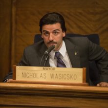 Show Me a Hero: una foto del protagonista Oscar Isaac