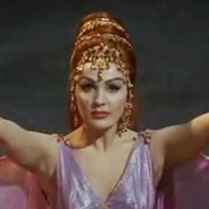 Moira Orfei in Totò e Cleopatra