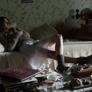 Antonia: Linda Caridi in una scena del film