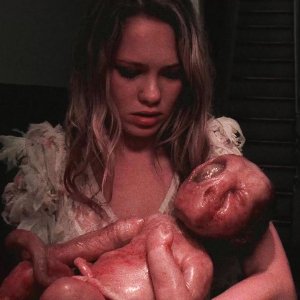 Hellions: Chloe Rose in una raccapricciante scena del film