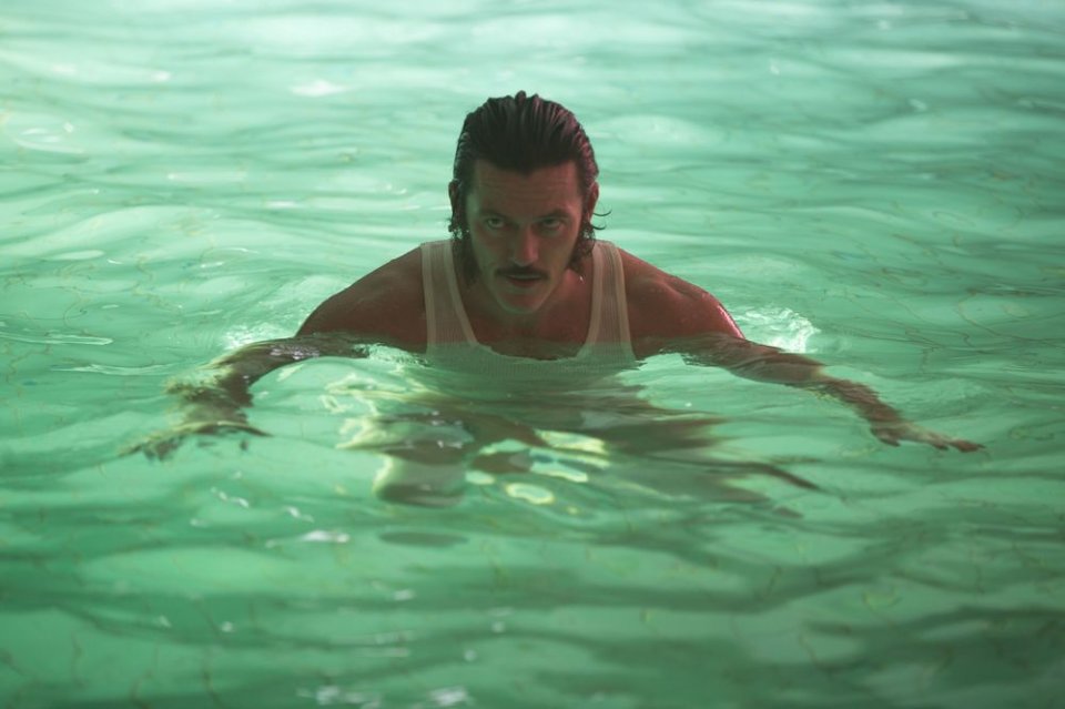 High-Rise: Luke Evans in una scena del film