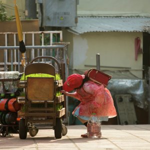 Hong Kong Trilogy: Preschooled Preoccupied Preposterous, un'immagine del documentario di Christopher Doyle