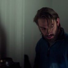 Lace Crater: Peter Vack in una scena del film