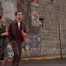 The Man In The High Castle: Alexa Davalos e Luke Kleintank in una foto del pilot