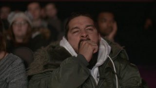 Shia LaBeouf sbadiglia durante la maratona di #ALLMYMOVIES